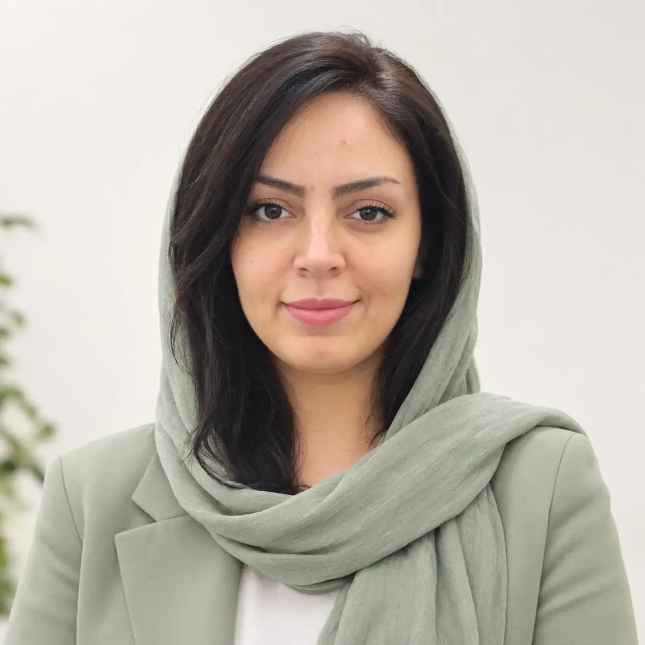 نازنین رهبری زارع